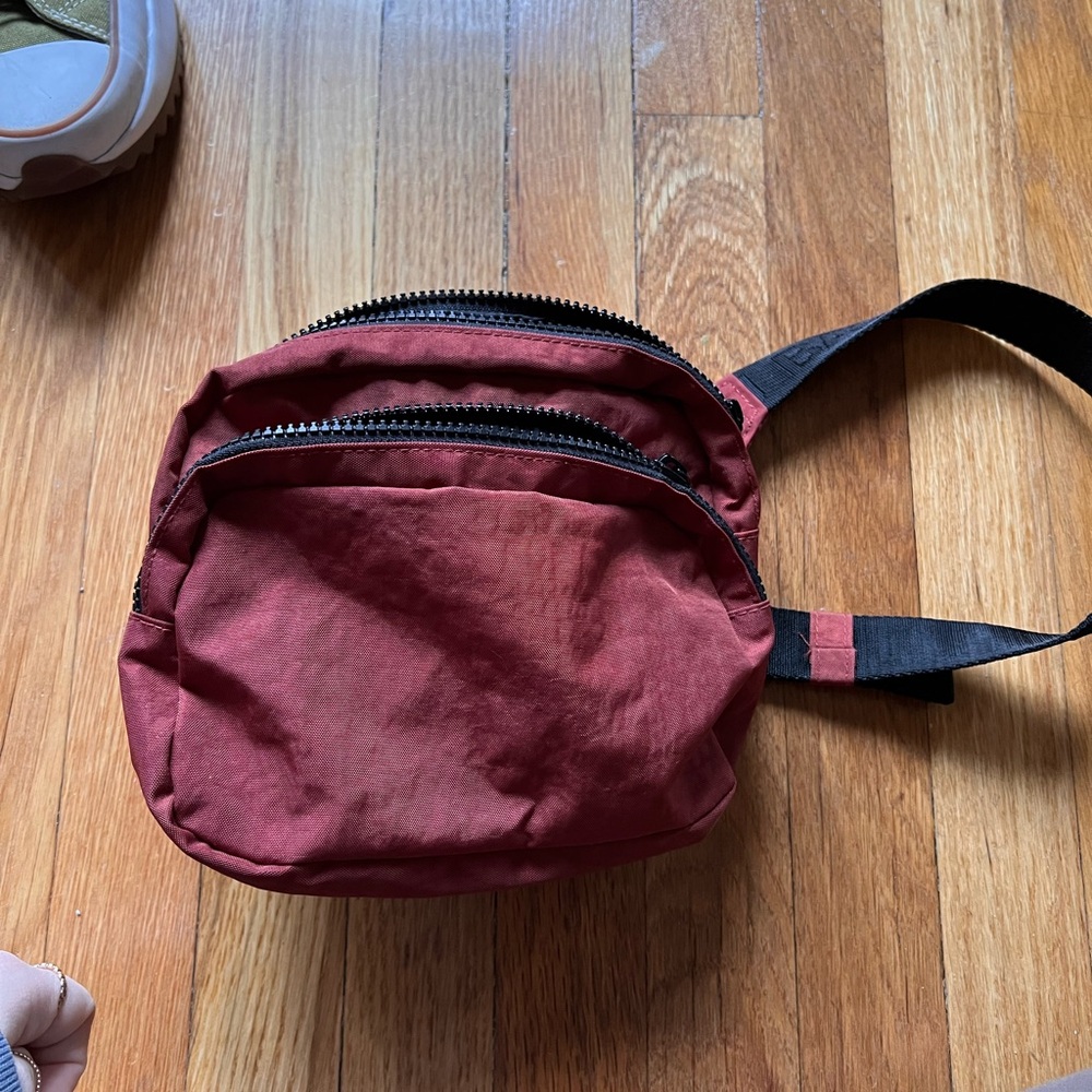 perfect never used baggu fanny pack, perfect condition color discontinued